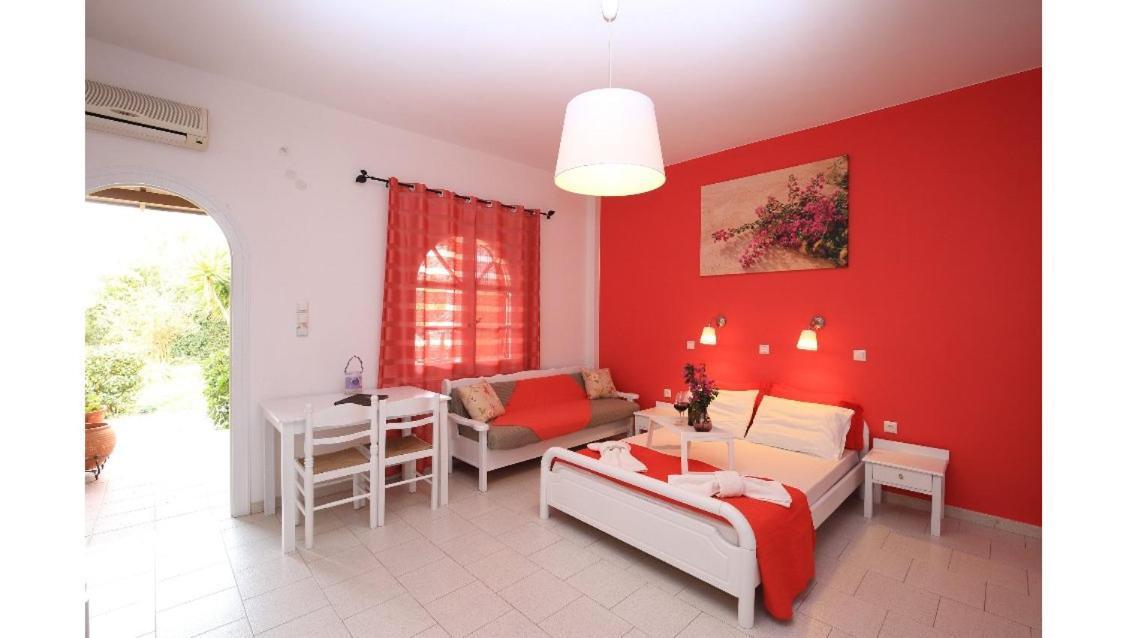 Athina Apartments Ступа Экстерьер фото