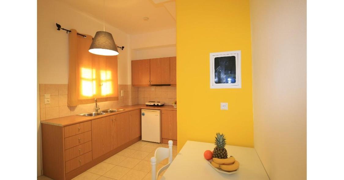 Athina Apartments Ступа Экстерьер фото